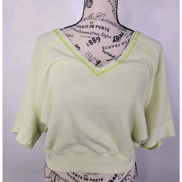 Free People FP Movement Crop Sweater Top Sz XS Short Sleeves Ribbed Yellow Green - Picture 1 of 9